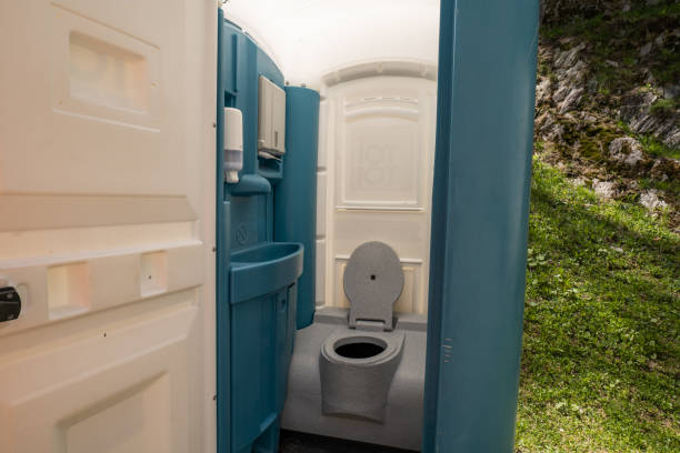 Best Deluxe Portable Toilet Rental  in Horizon City, TX